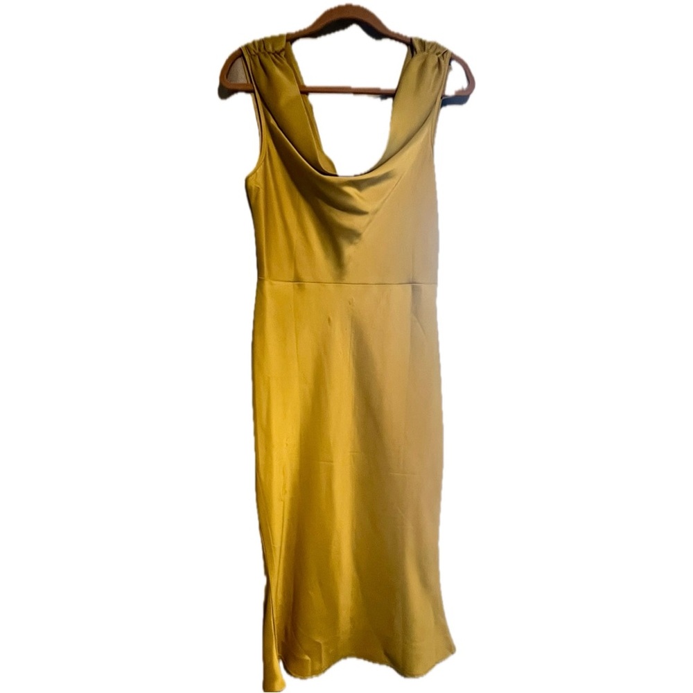 Elegant Yellow Sleeveless Dress